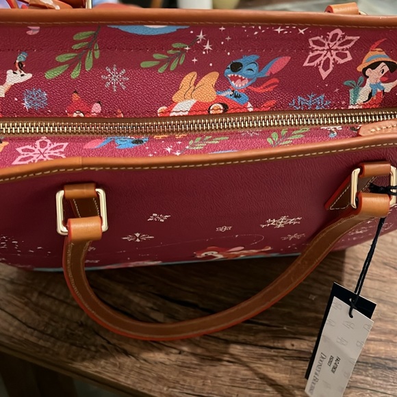 Dooney & Bourse 2023 Disney Parks Mickey Classics Christmas Tote Purse Bag NEW - Picture 5 of 11